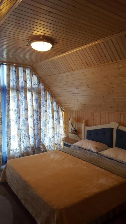 Панівецька Садиба Зубрівка Екстер'єр фото